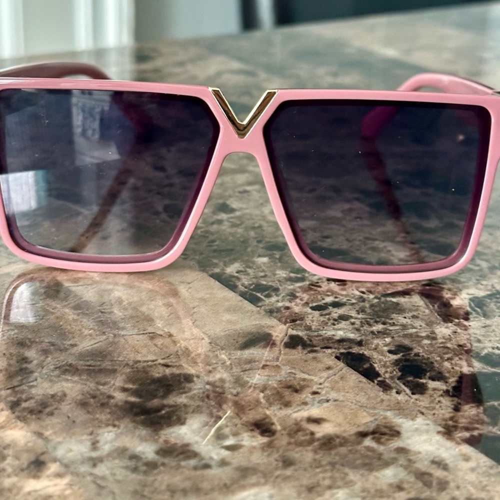 Sunglasses V Style